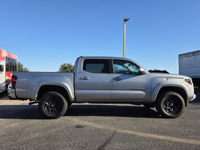 Used 2021 Toyota Tacoma SR5 RWD image 7