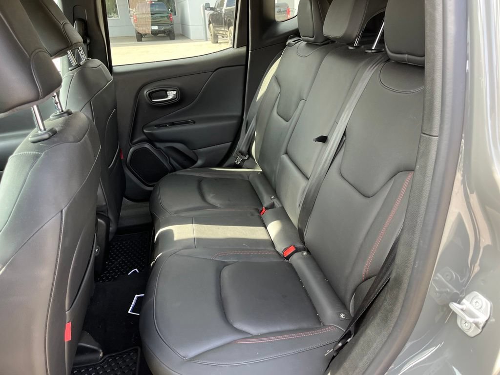 Used 2021 Jeep Renegade Trailhawk w/ Trailer Tow Group AWD/4WD image 9