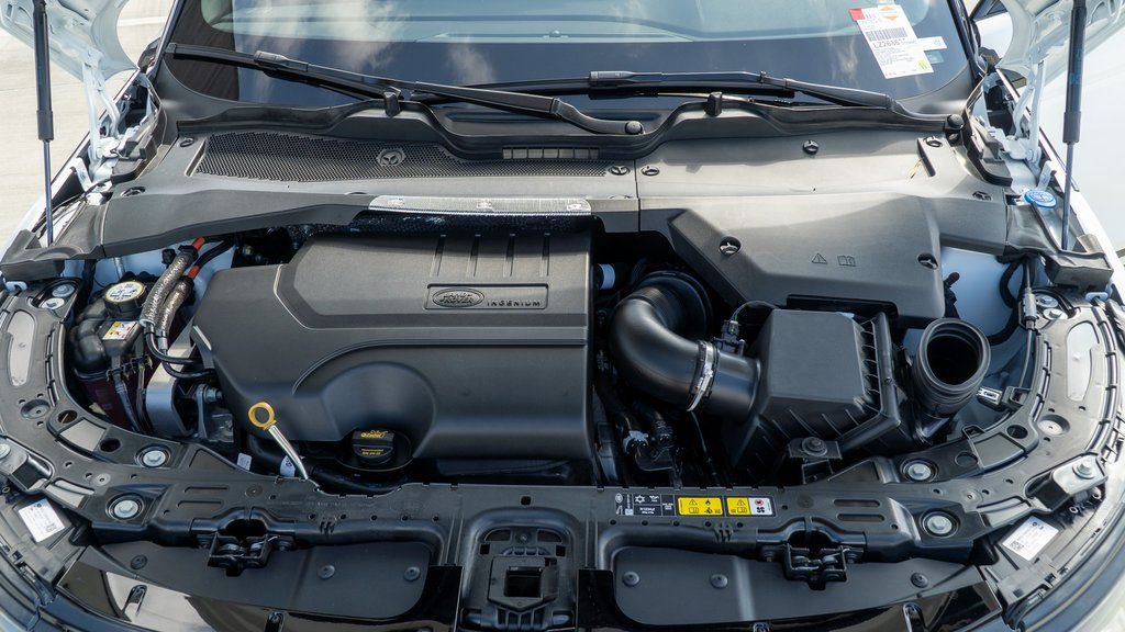 Used 2025 Land Rover Range Rover Evoque S image 30