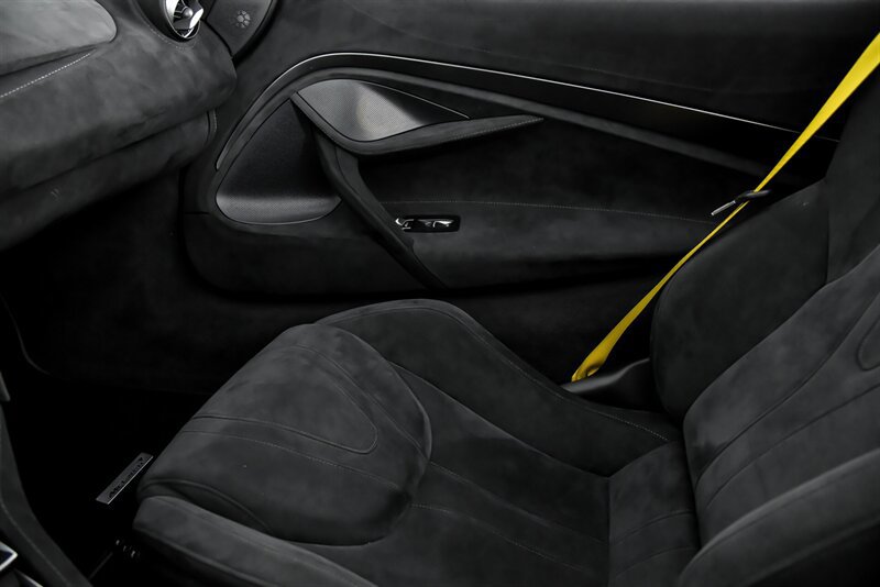 Used 2020 McLaren 720S Spider RWD image 39