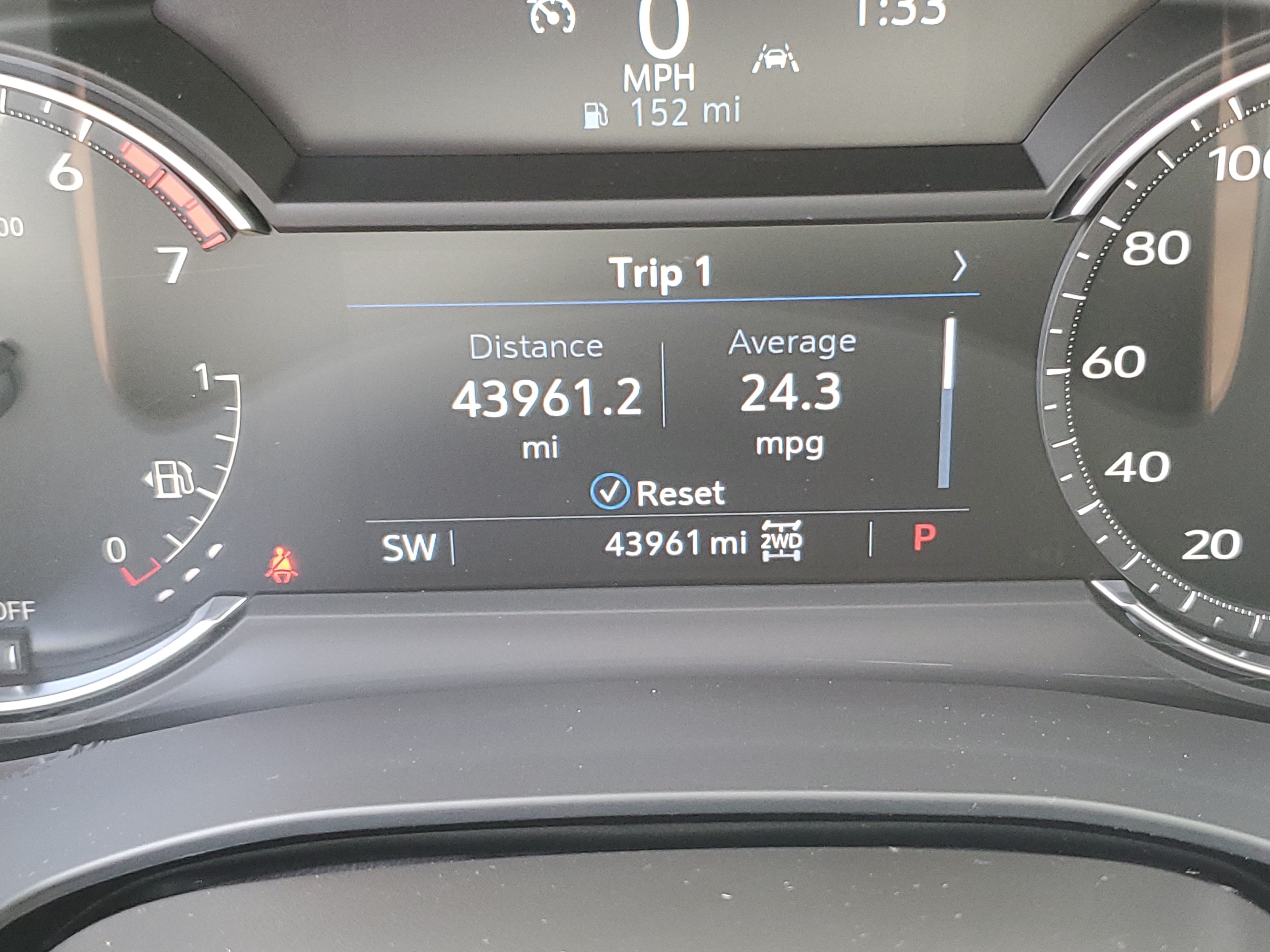 Used 2024 Cadillac XT6 Luxury w/ LPO, Floor Liner Package AWD/4WD image 24
