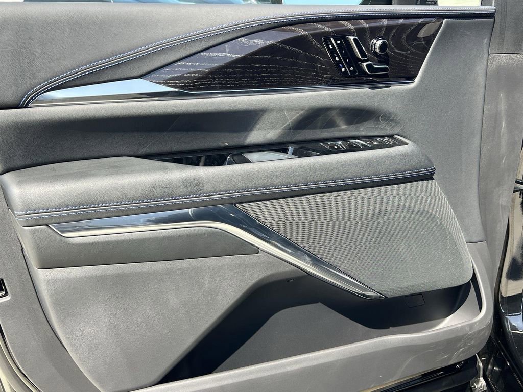 New 2026 Cadillac Escalade IQ Luxury 1 image 10