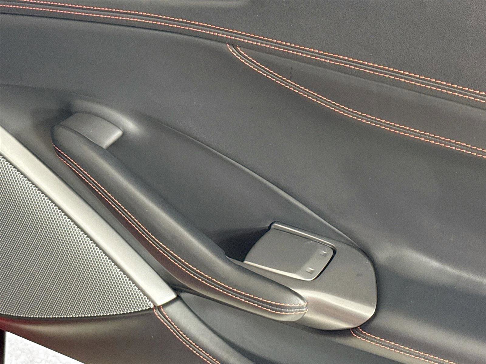 Used 2020 Ferrari Portofino RWD image 33