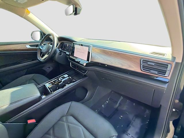 Used 2024 Volkswagen Atlas SE image 29
