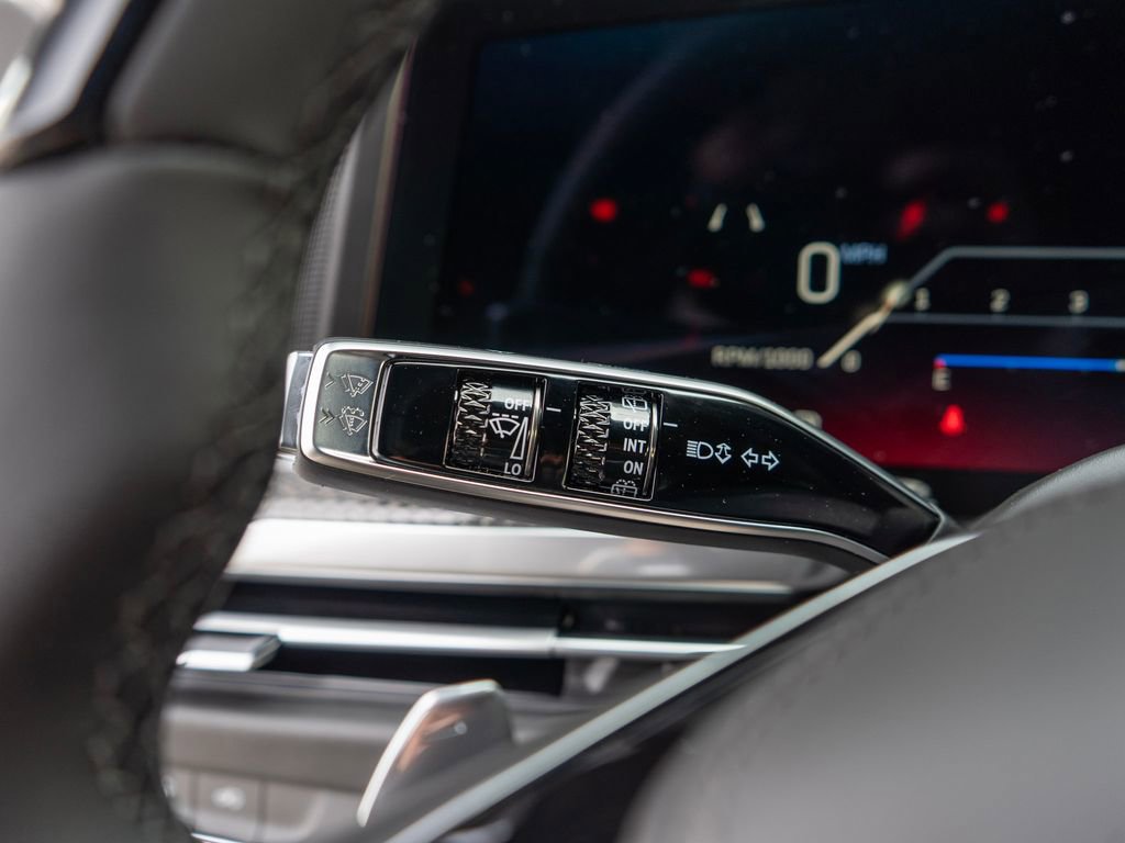Used 2026 Cadillac Escalade V w/ LPO, ONYX Package image 18