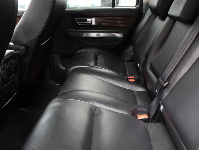 Used 2012 Land Rover Range Rover Sport HSE AWD/4WD image 16