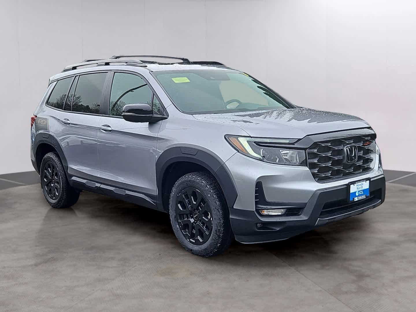 Used 2023 Honda Passport TrailSport image 3
