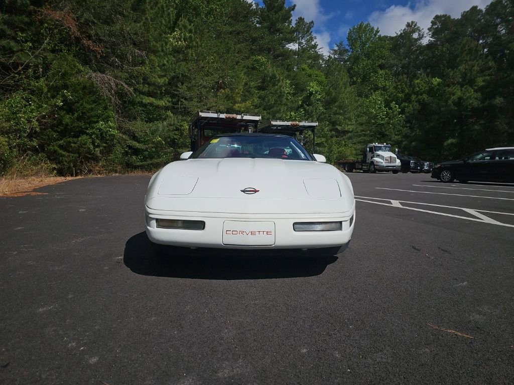 Used 1996 Chevrolet Corvette Coupe RWD image 2
