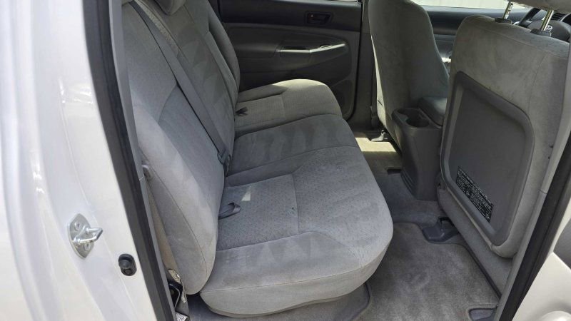 Used 2006 Toyota Tacoma PreRunner RWD image 32