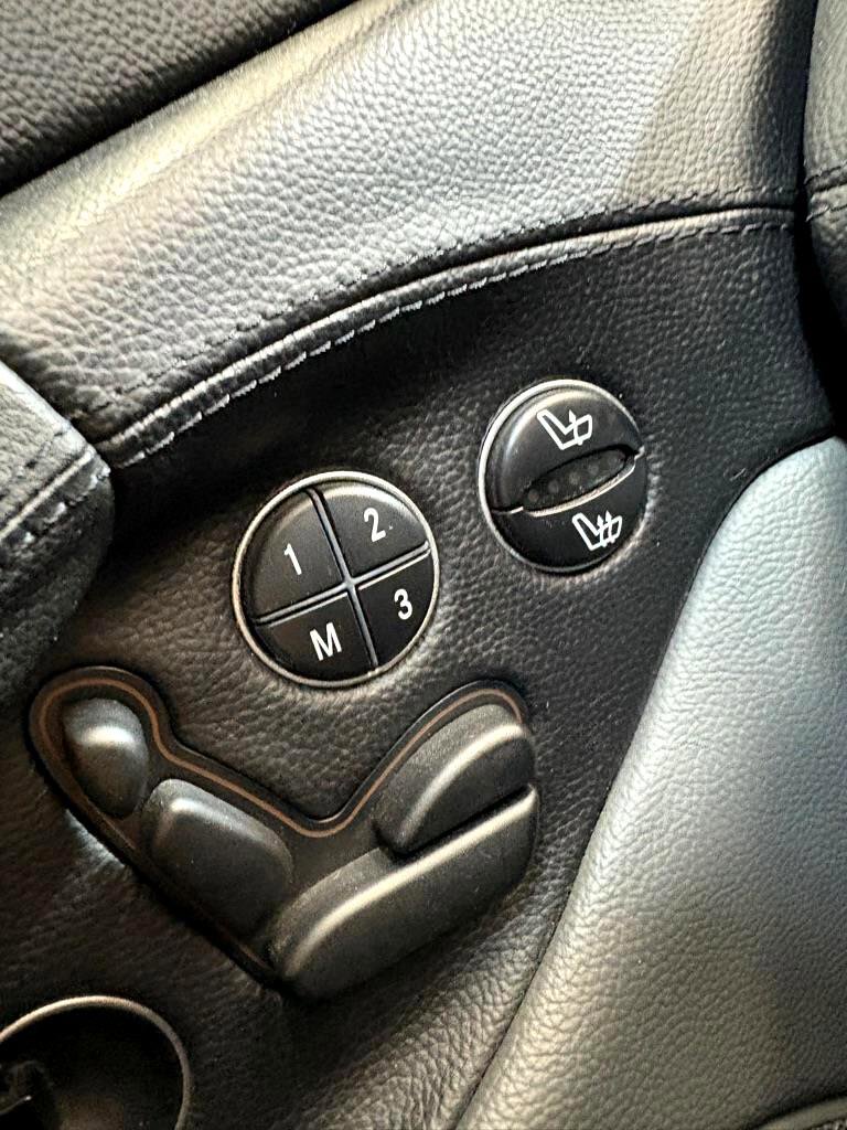 Used 2003 Mercedes-Benz SL 500 image 17