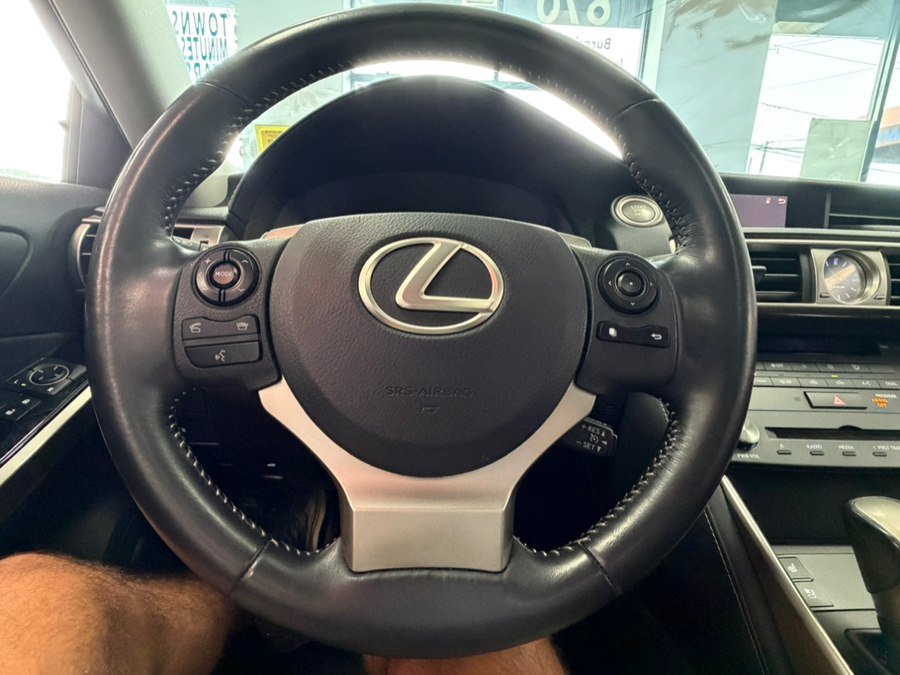 Used 2015 Lexus IS 250 w/ Premium Package RWD image 46
