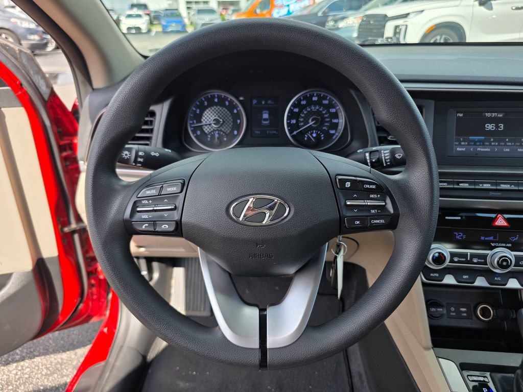 Used 2020 Hyundai Elantra SE FWD image 21