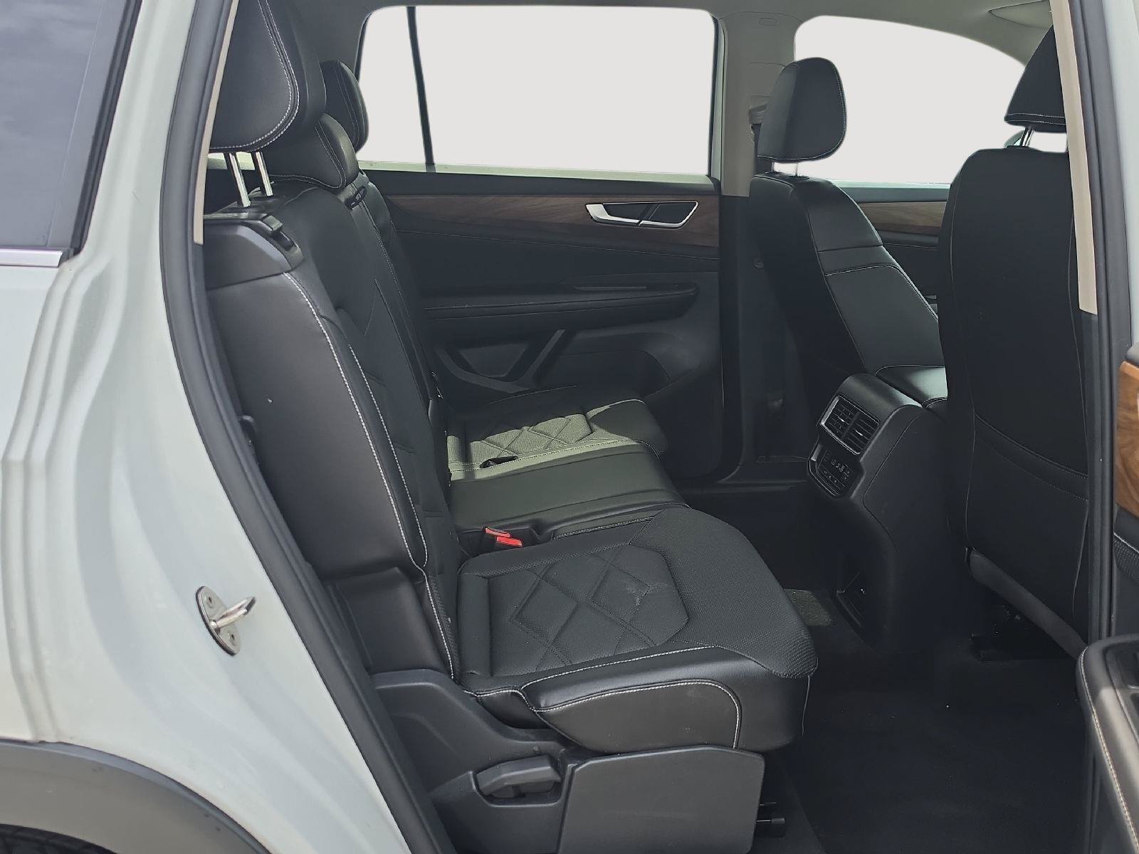 Certified 2024 Volkswagen Atlas SE AWD/4WD image 14