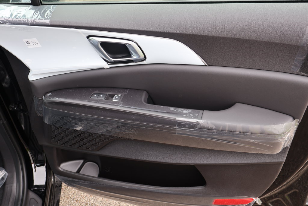 New 2027 Kia Carnival SX FWD image 6