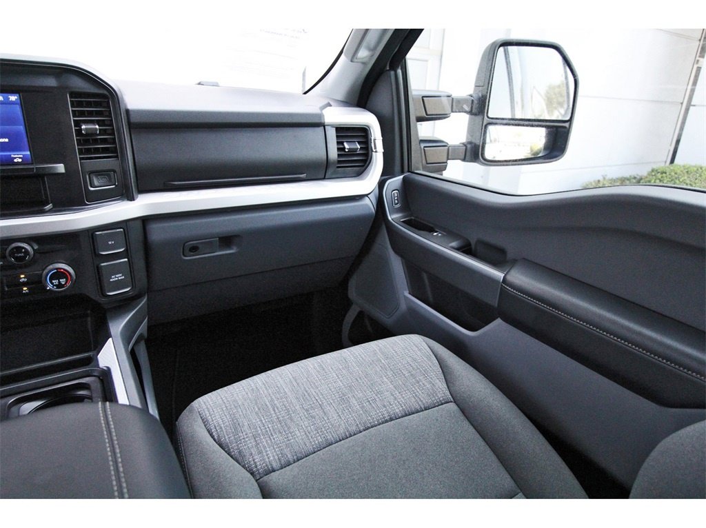 Used 2025 Ford F250 XLT w/ Tremor Off-Road Package image 10