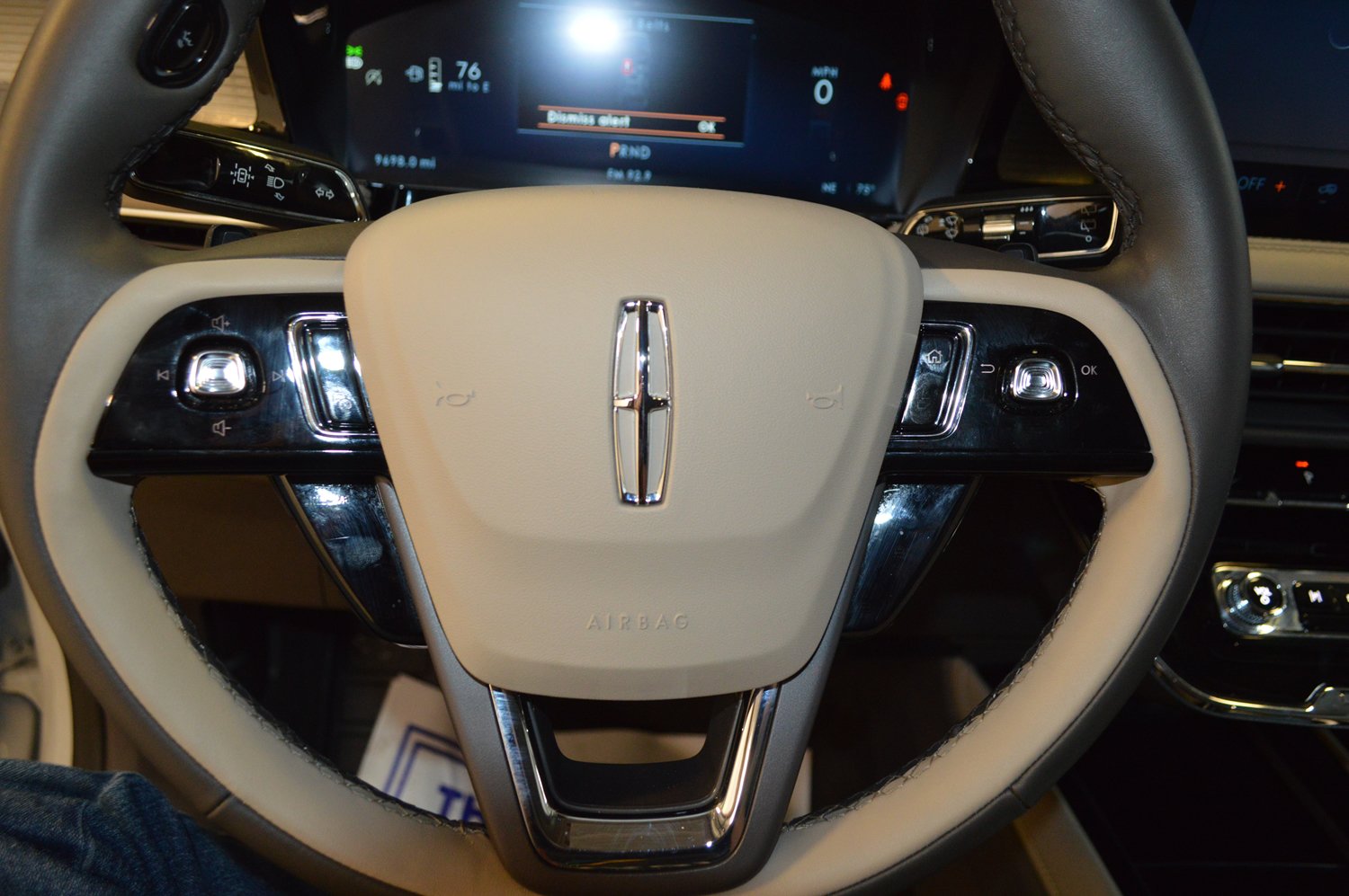 Used 2023 Lincoln Corsair FWD image 17