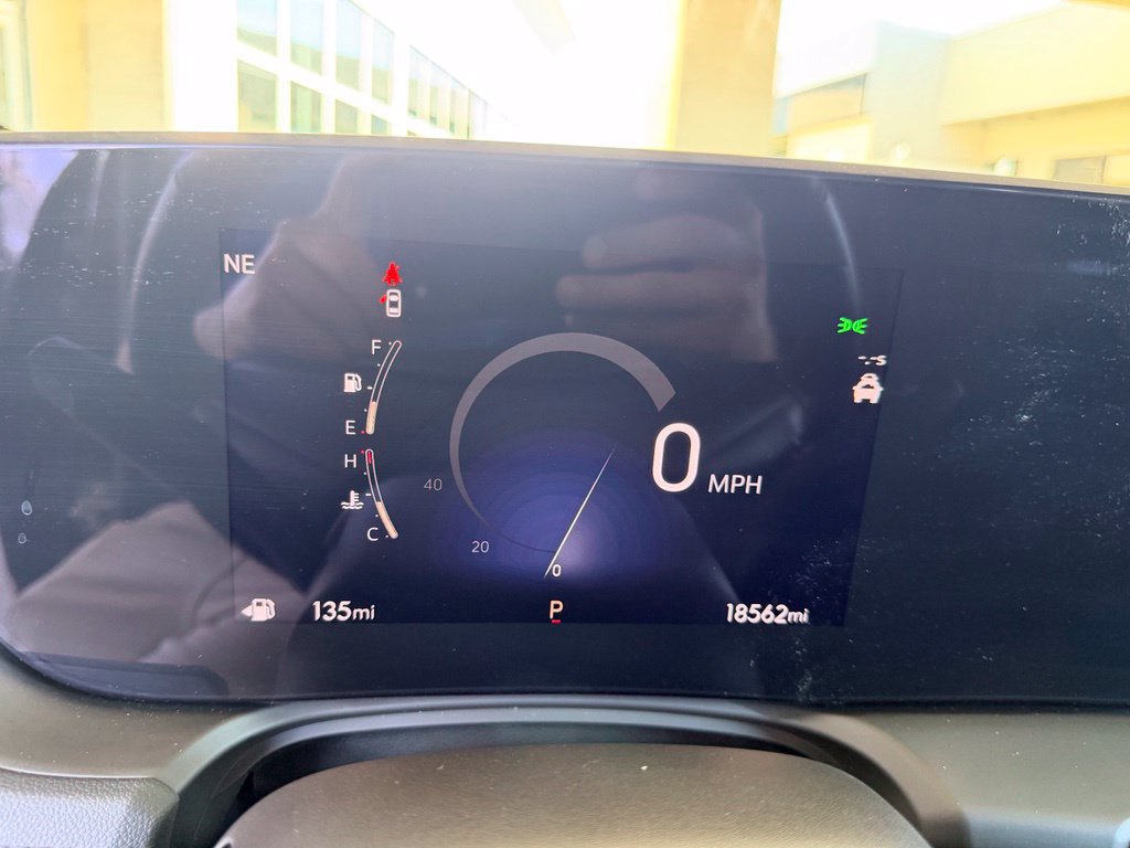Used 2025 Buick Encore GX Preferred w/ Comfort Package FWD image 39