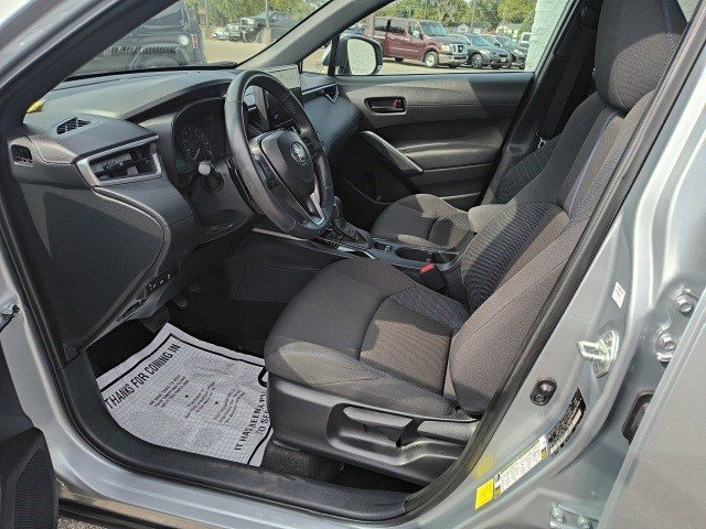 Used 2024 Toyota Corolla Cross SE image 11