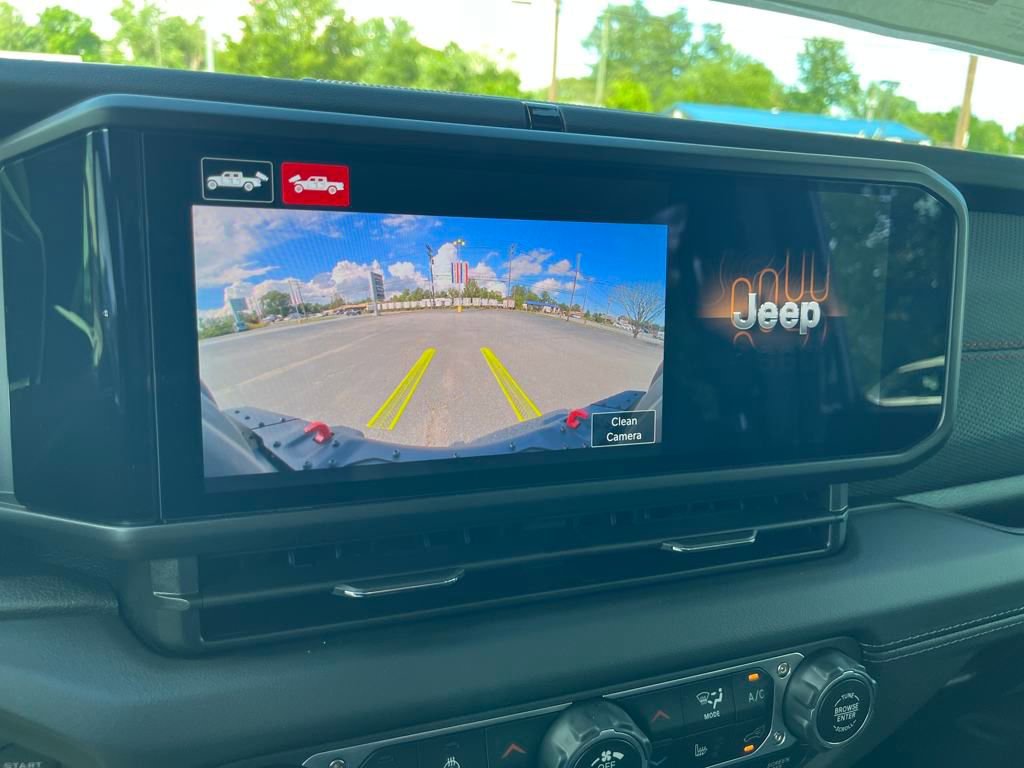 New 2025 Jeep Gladiator Rubicon w/ Convenience Group image 37