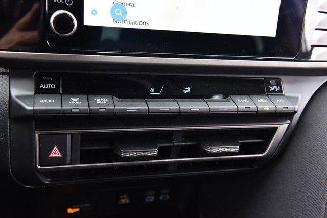 Used 2025 Toyota Camry LE image 15