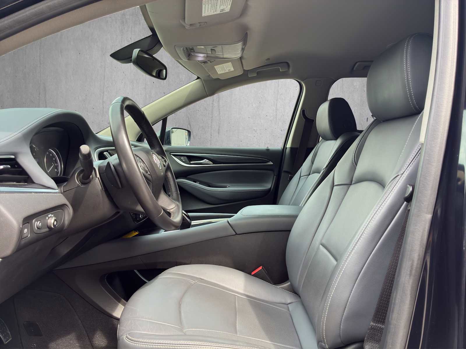 Used 2020 Buick Enclave Essence image 10