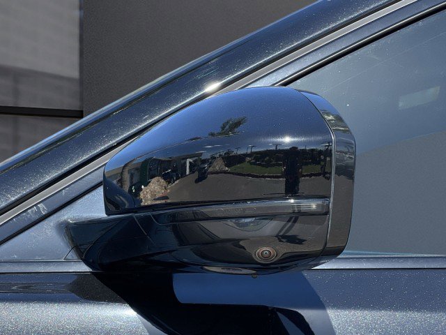 Used 2025 Jaguar F-PACE R-Dynamic S image 11