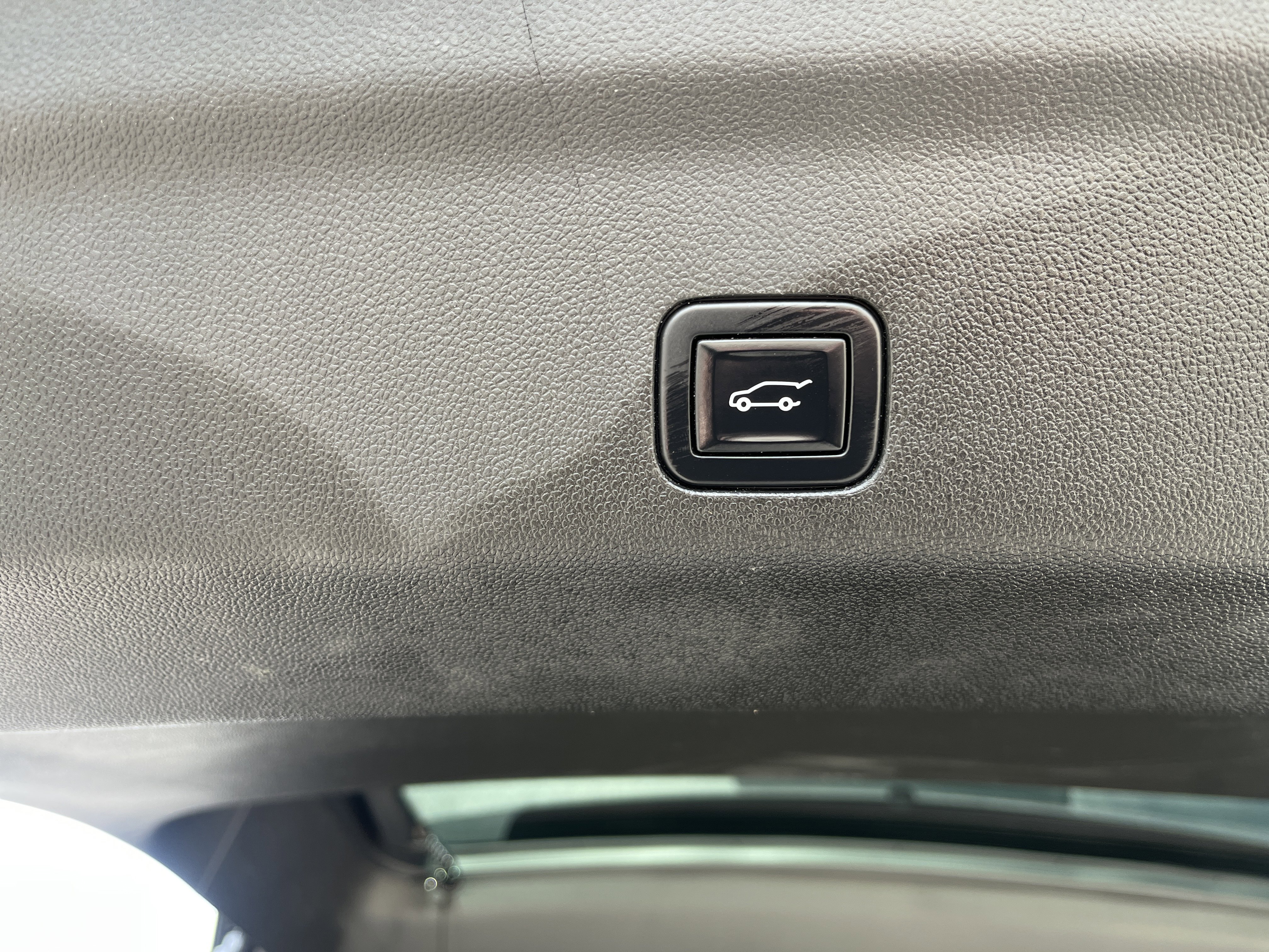 Used 2023 Chevrolet Tahoe High Country w/ Advanced Technology Package image 25