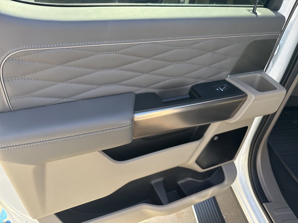 New 2026 Ford F450 Platinum image 9