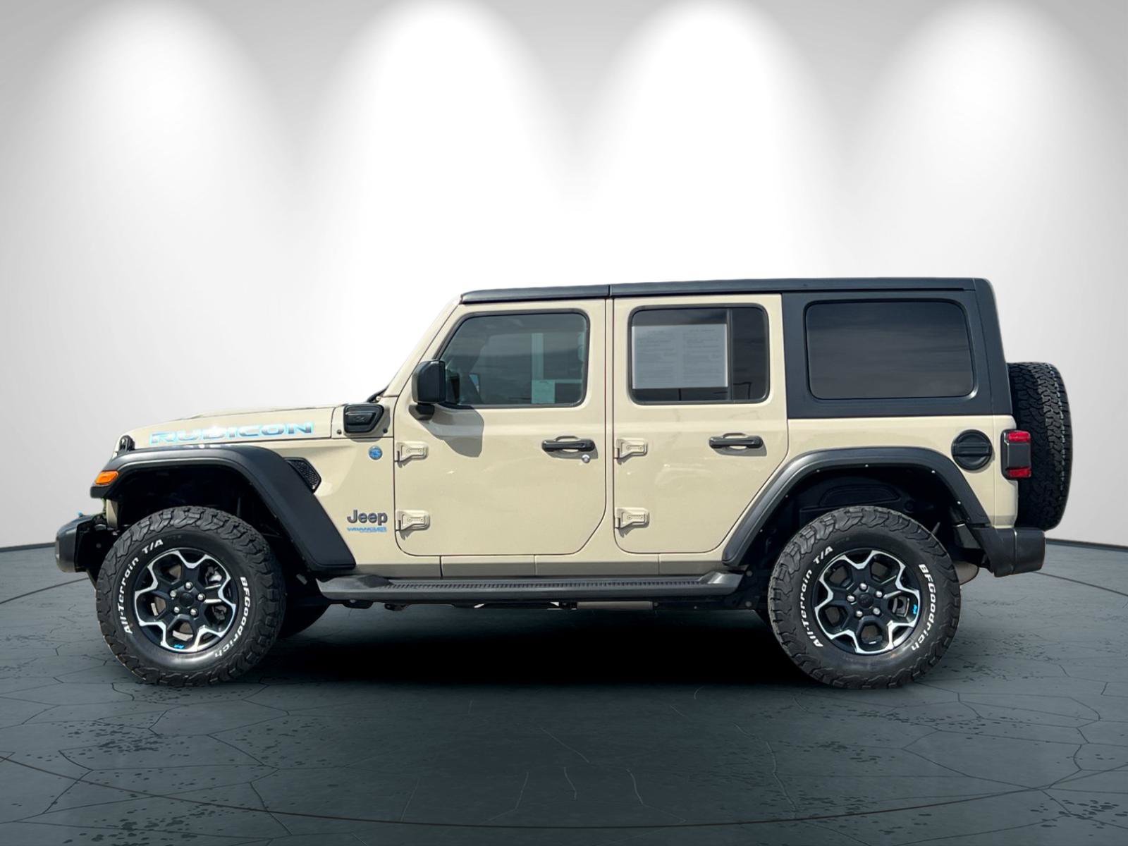 Used 2022 Jeep Wrangler Unlimited Rubicon 4xe w/ Safety Group AWD/4WD image 7