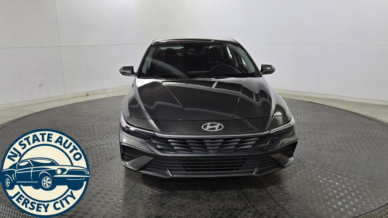 Used 2024 Hyundai Elantra Blue FWD image 2