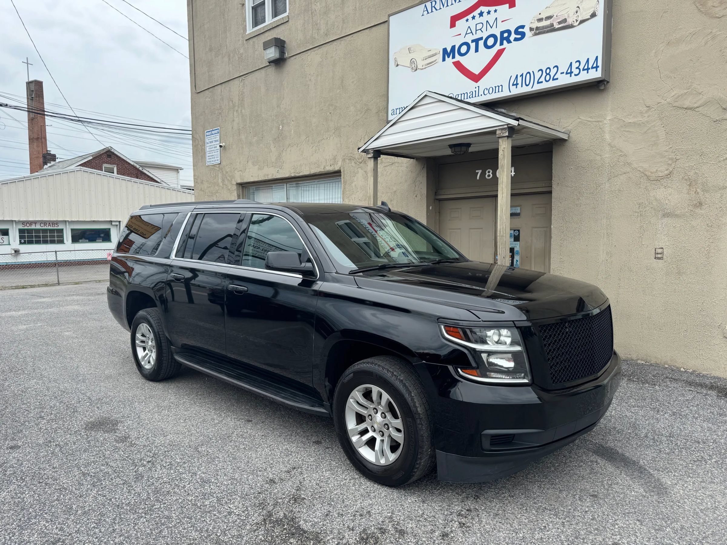 Used 2018 Chevrolet Suburban LT AWD/4WD image 3