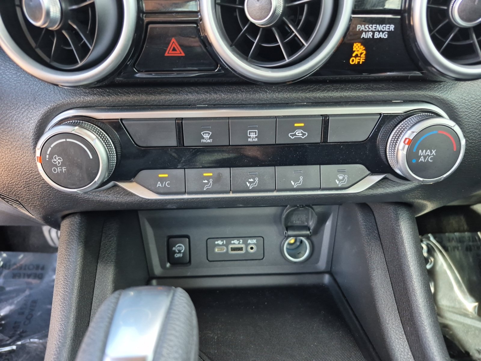 Used 2024 Nissan Sentra SV FWD image 32