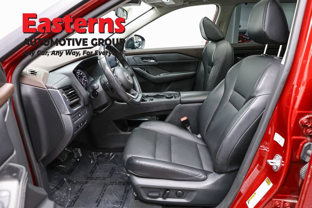 Used 2023 Nissan Rogue SV w/ SV Premium B Package AWD/4WD image 14