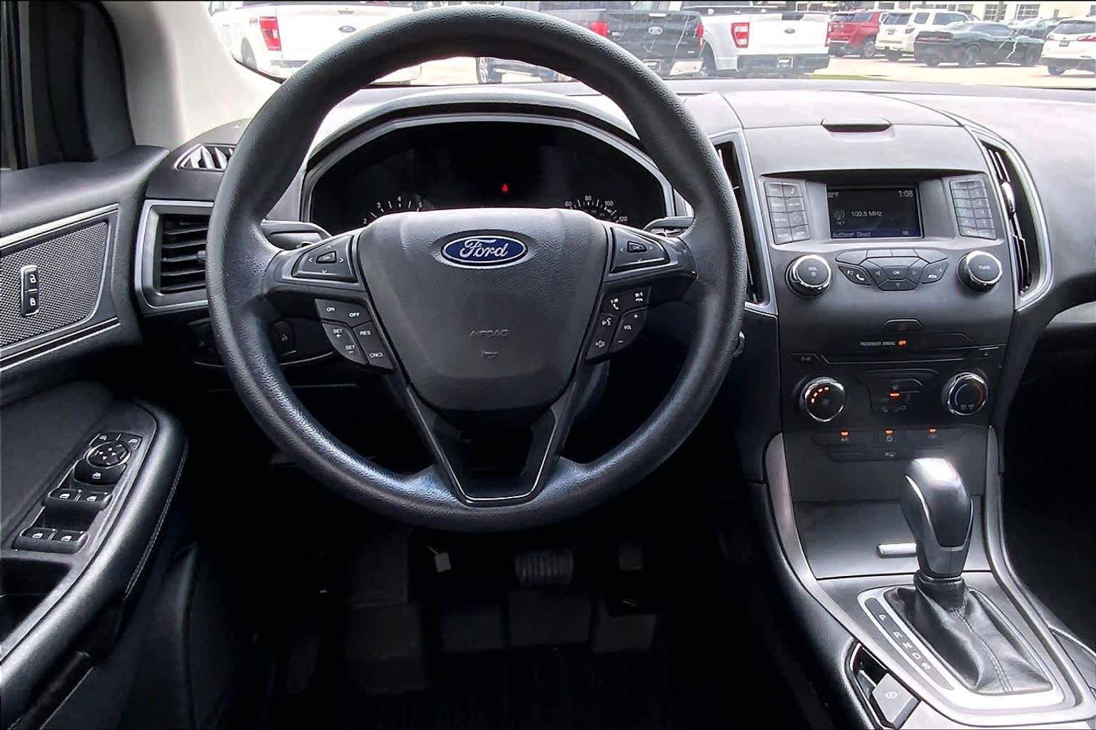 Used 2018 Ford Edge SE FWD image 6