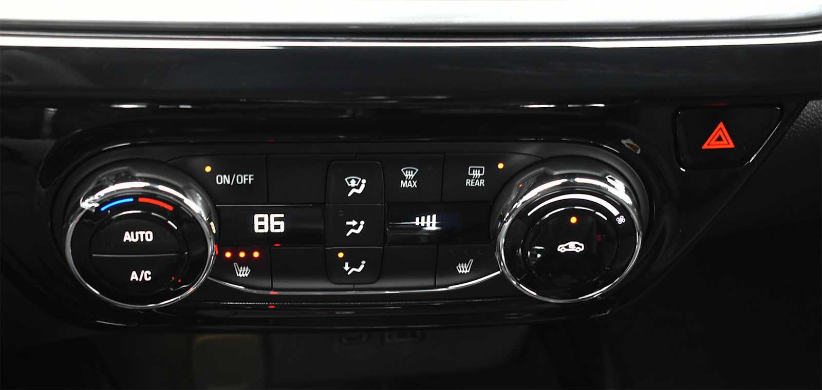 New 2026 Chevrolet Trax RS w/ Driver Confidence Package image 18