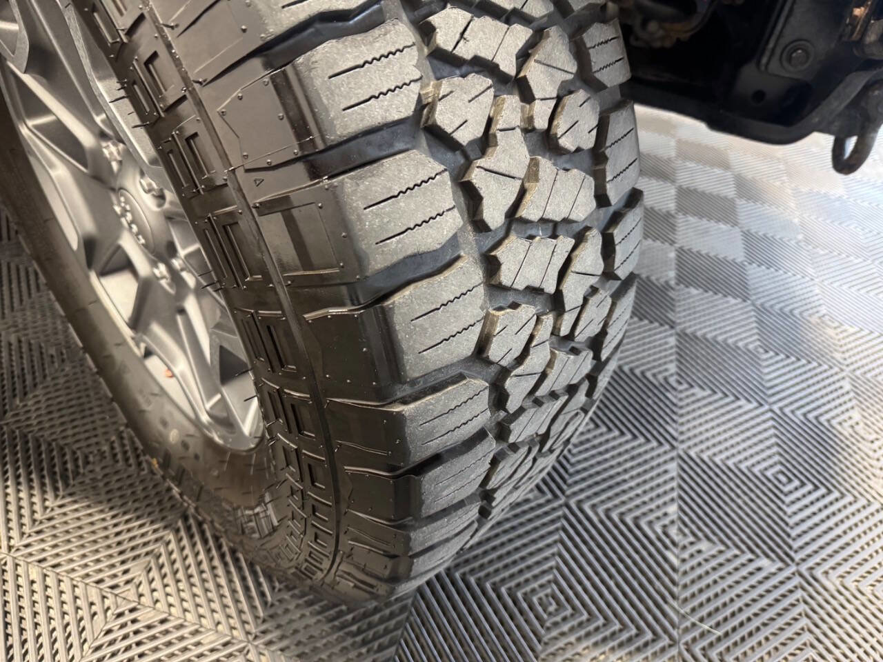 Used 2016 Jeep Wrangler Unlimited Rubicon w/ Connectivity Group image 46