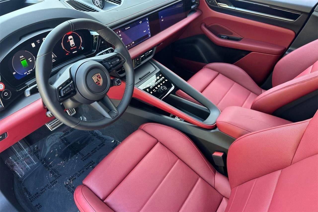 New 2025 Porsche Macan 4S Electric image 99