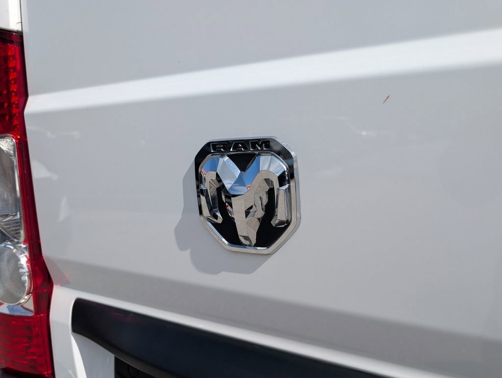 Used 2025 RAM ProMaster 2500 w/ Convenience Group FWD image 12