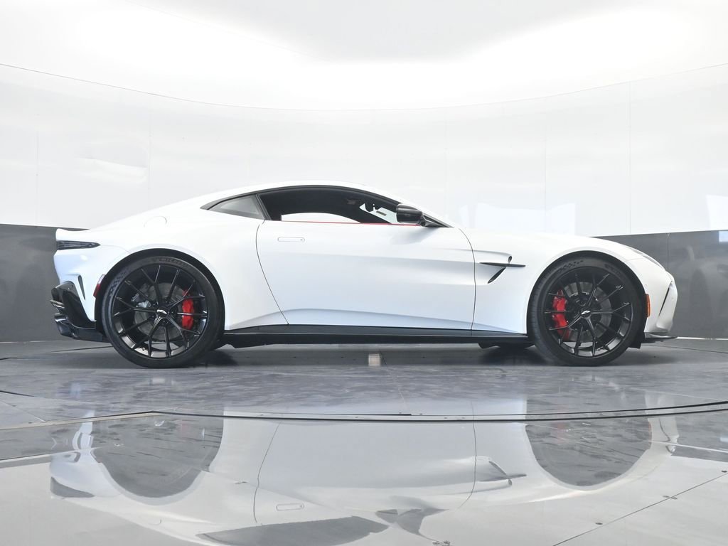 Used 2025 Aston Martin V8 Vantage Coupe image 76