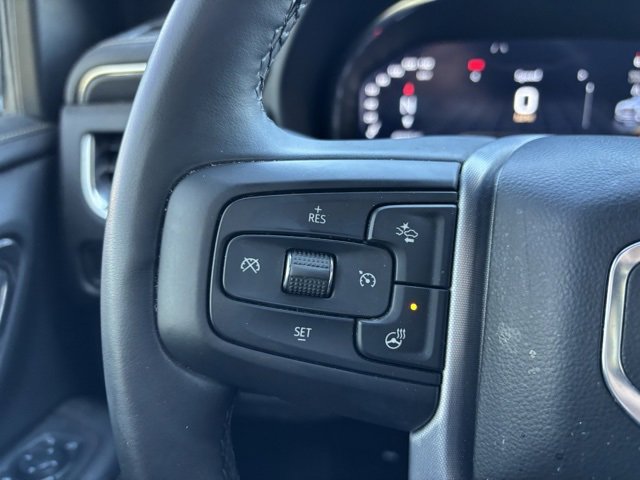 Used 2024 GMC Yukon XL SLT w/ SLT Premium Package image 14