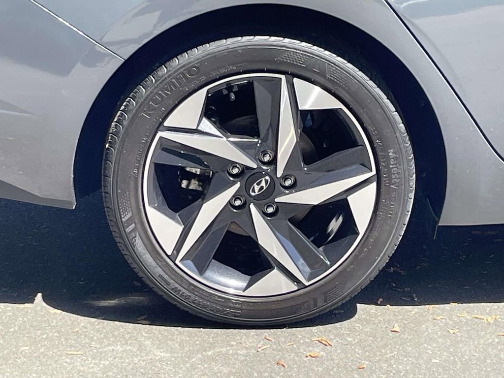 Certified 2023 Hyundai Elantra SEL w/ Convenience Package FWD image 7