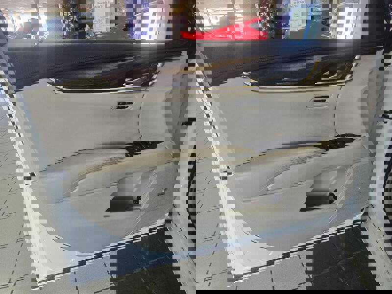 Used 2014 Cadillac XTS Luxury w/ Driver Awareness Package image 7