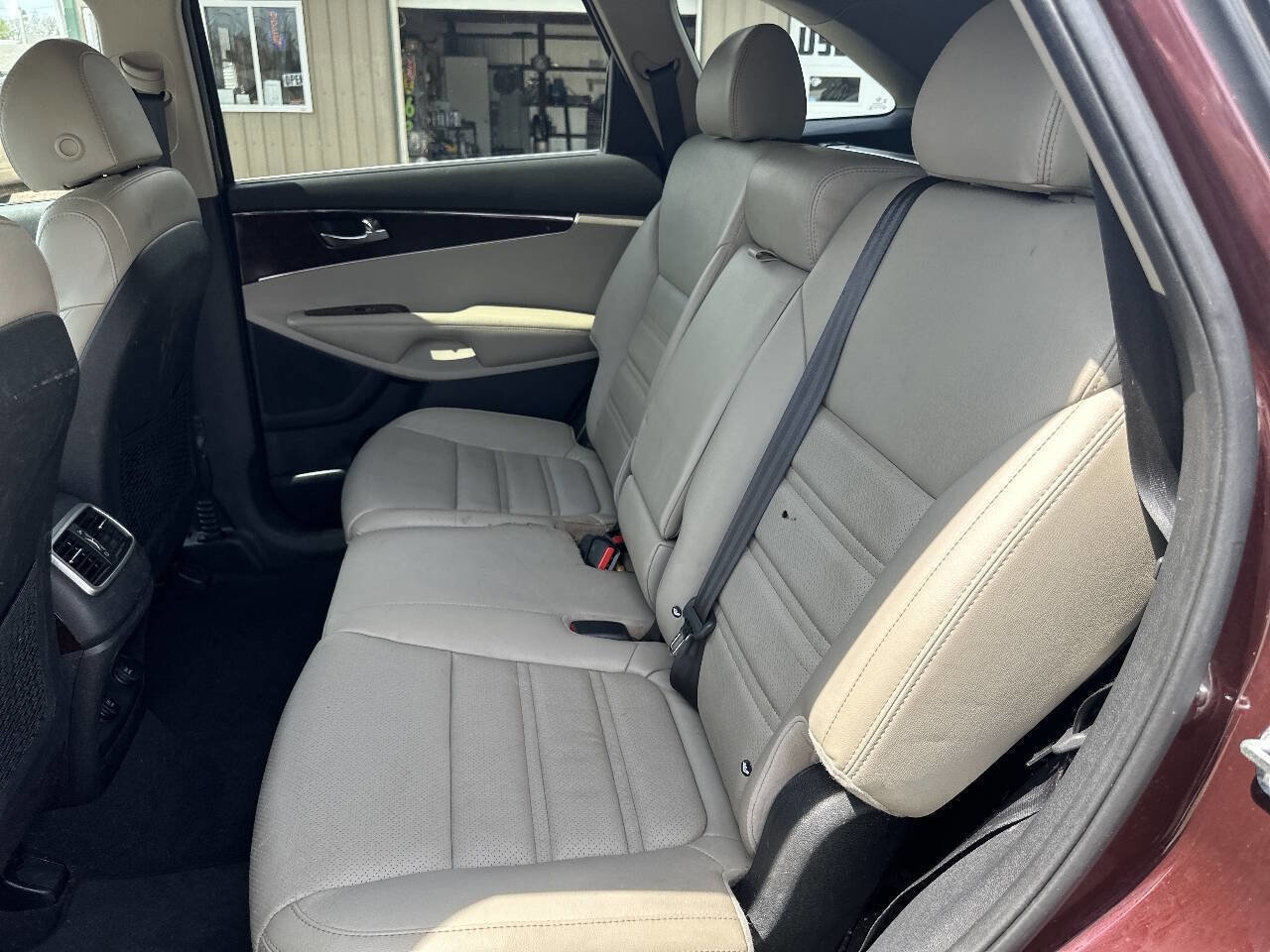 Used 2018 Kia Sorento EX image 5