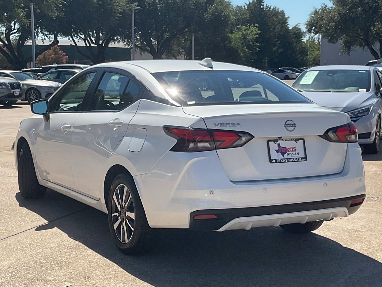 Used 2025 Nissan Versa SV FWD image 6