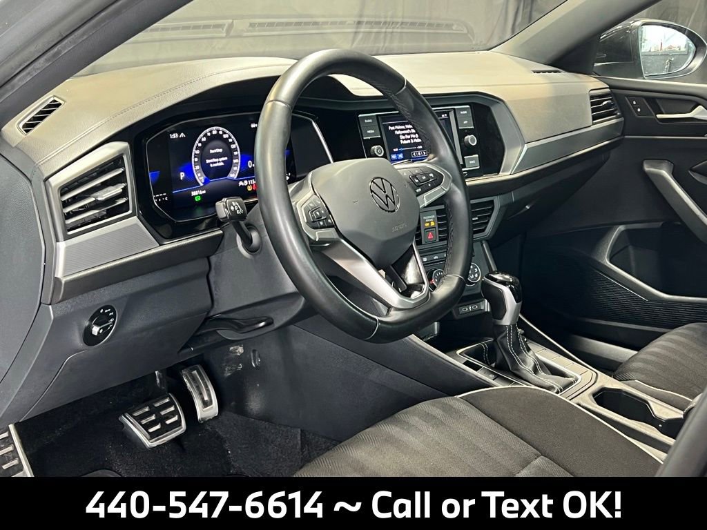 Used 2023 Volkswagen Jetta Sport image 11