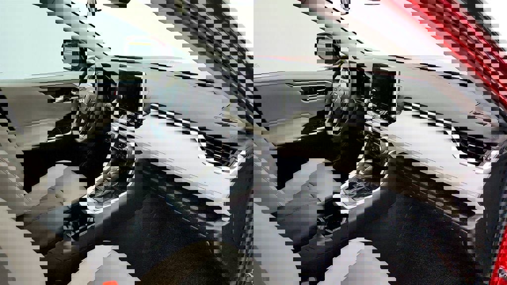 Used 2023 Toyota RAV4 XLE Premium image 25