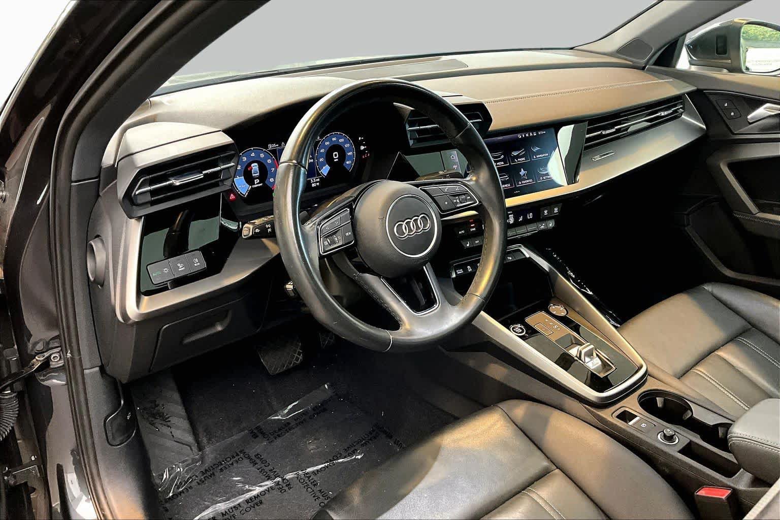 Used 2023 Audi Q8 Premium Plus w/ Premium Plus Package AWD/4WD image 17