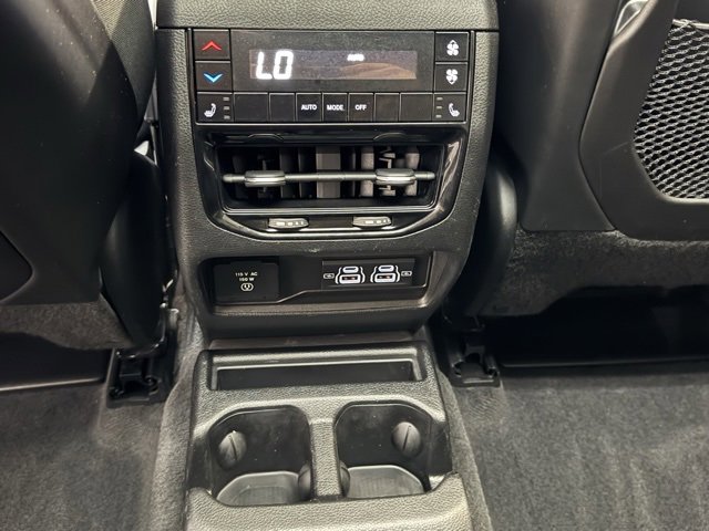 Used 2021 Jeep Grand Cherokee L Limited w/ Luxury Tech Group II image 31