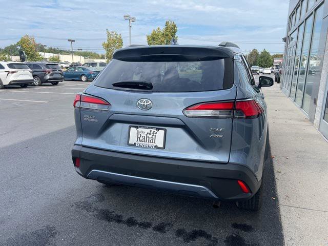 Certified 2024 Toyota Corolla Cross XLE image 4
