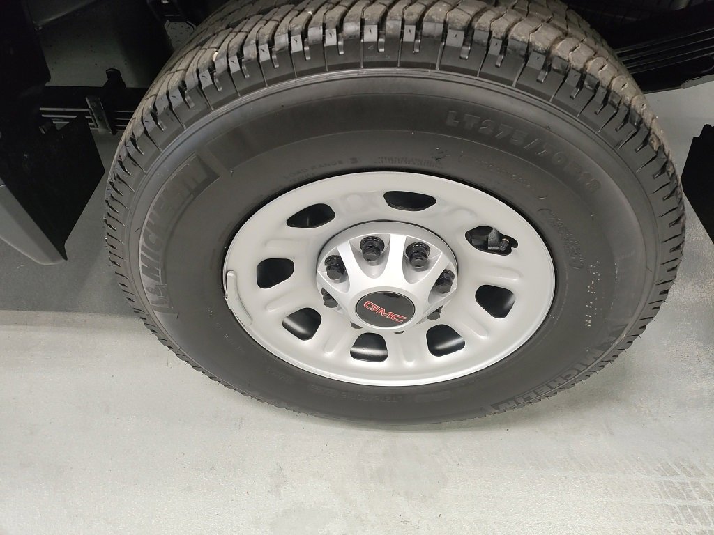 New 2025 GMC Sierra 2500 Pro w/ Convenience Package image 16